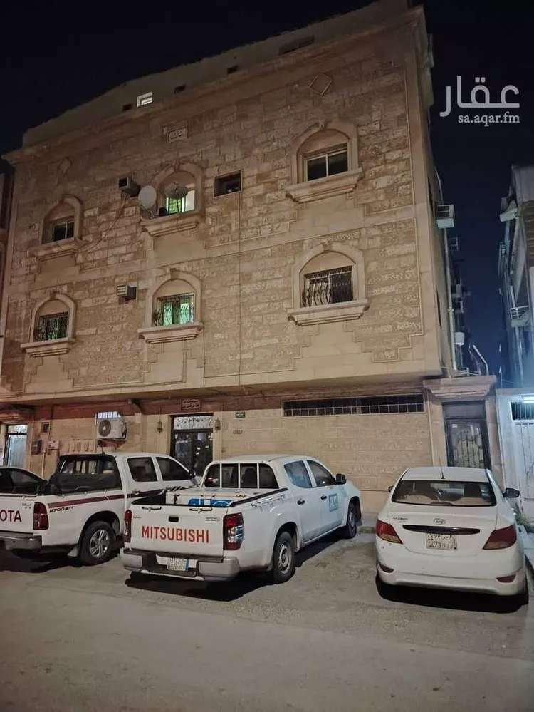عمارة للبيع في شارع ابها, حي الثقبة, مدينة الخبر, المنطقة الشرقية صورة 2