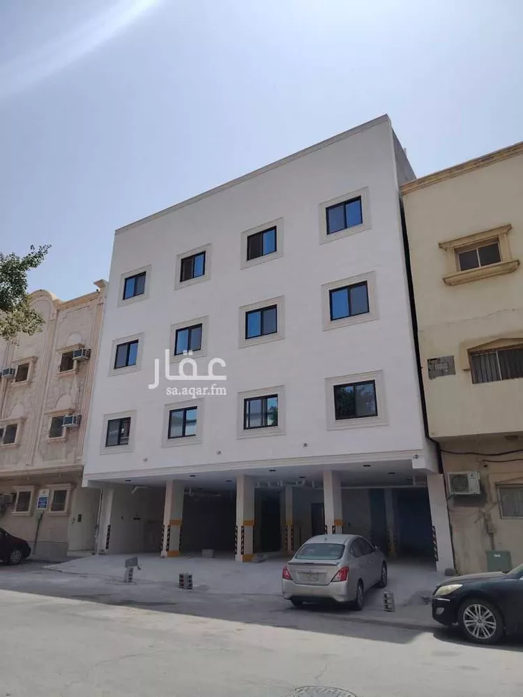 عمارة للبيع في شارع جيزان, حي الثقبة, مدينة الخبر, المنطقة الشرقية صورة 2