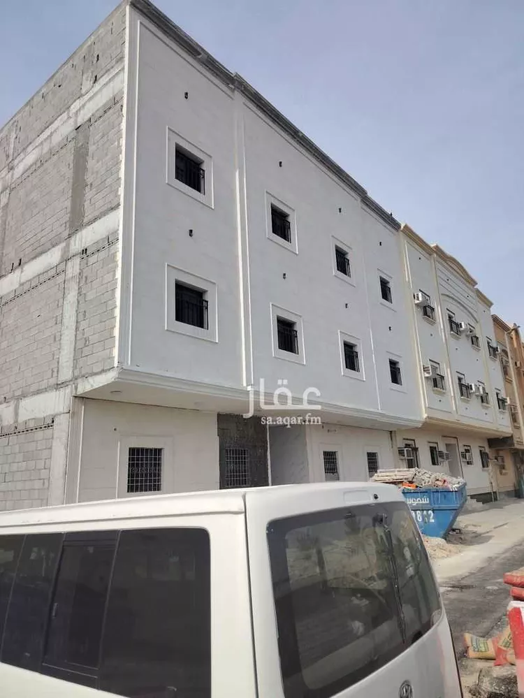 عمارة للبيع في شارع حائل, حي الثقبة, مدينة الخبر, المنطقة الشرقية صورة 2