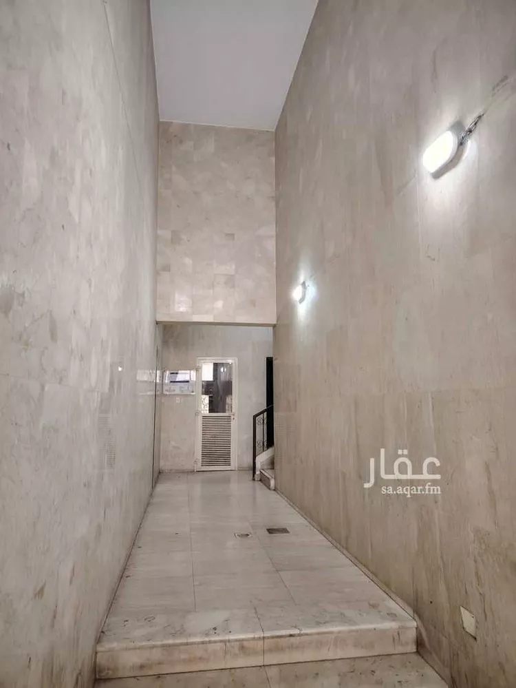 عمارة للبيع في شارع العشرون, حي الثقبة, مدينة الخبر, المنطقة الشرقية صورة 4