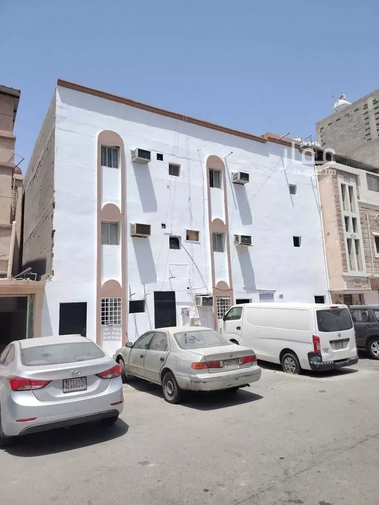 عمارة للبيع في شارع ضبا, حي الثقبة, مدينة الخبر, المنطقة الشرقية صورة 2