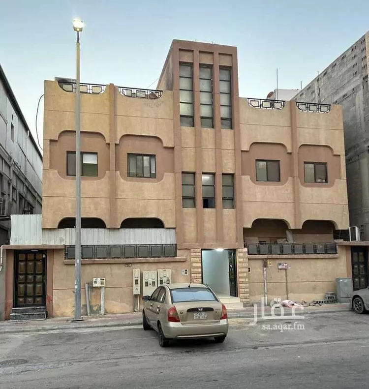 عمارة للبيع في شارع ابو حدريه, حي الخبر الجنوبية, مدينة الخبر, المنطقة الشرقية صورة 2