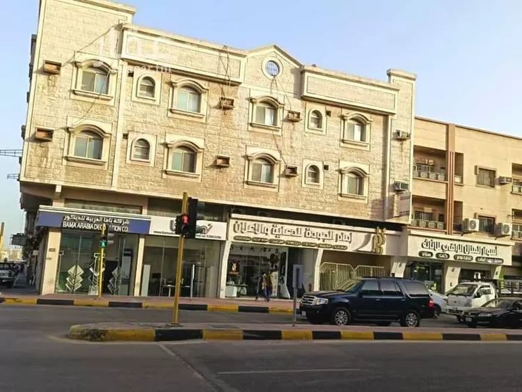 عمارة للبيع في شارع العشرون, حي الثقبة, مدينة الخبر, المنطقة الشرقية صورة 3