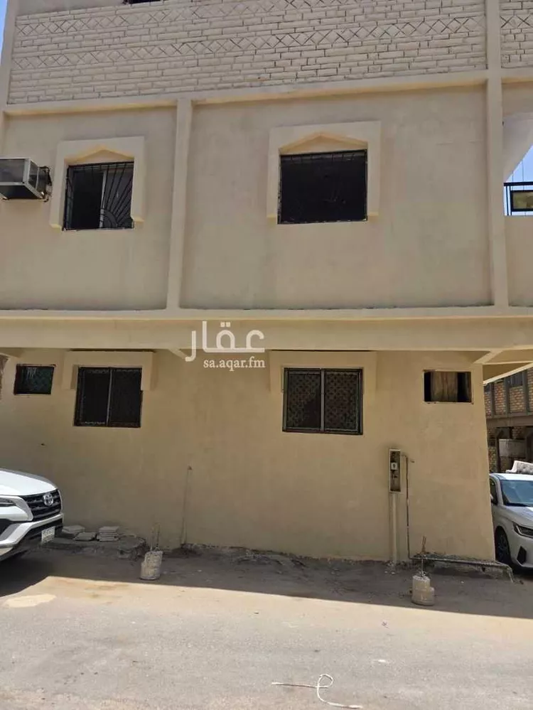 Building for Rent in Riyadh Skirinah