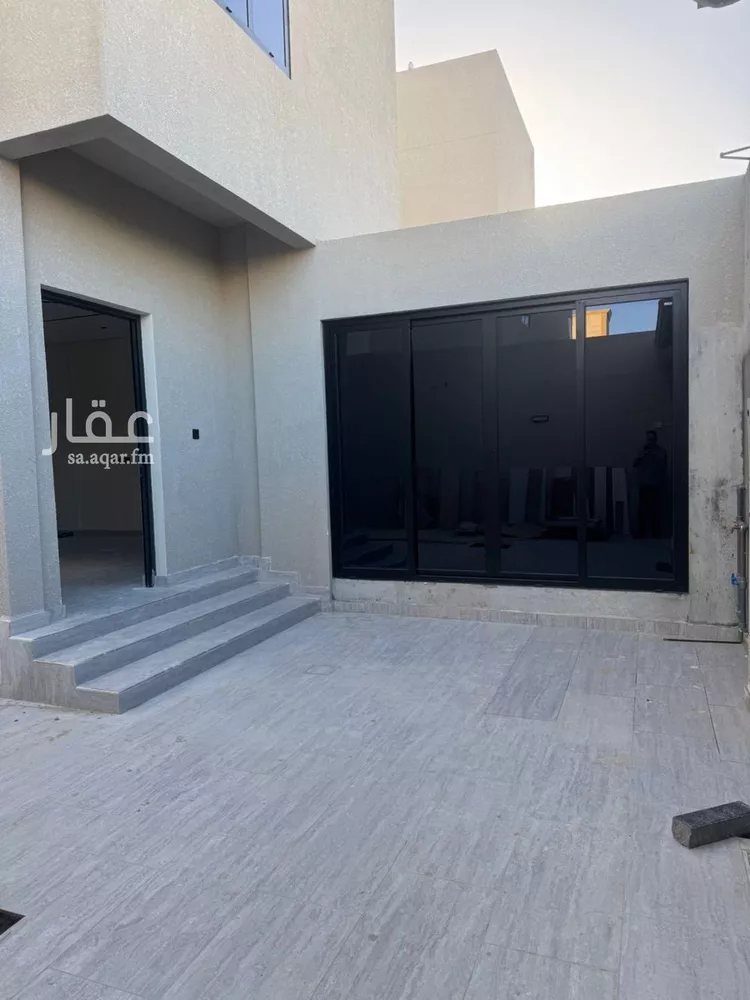 فيلا للبيع في شارع حكم بن محمد, حي الشاطئ الغربي, مدينة الدمام, المنطقة الشرقية صورة 3