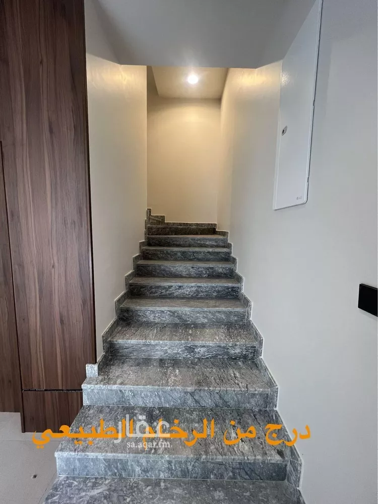 فيلا للبيع في شارع عمر بن مسعود, حي الراكة الجنوبية, مدينة الخبر, المنطقة الشرقية 16