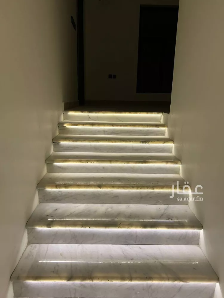 فيلا للبيع في حي الشاطئ الغربي, مدينة الدمام, المنطقة الشرقية