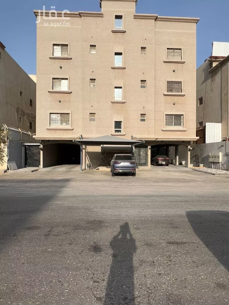 عمارة للبيع في شارع ابراهيم بن عبيدة, حي العزيزية, مدينة الدمام, المنطقة الشرقية