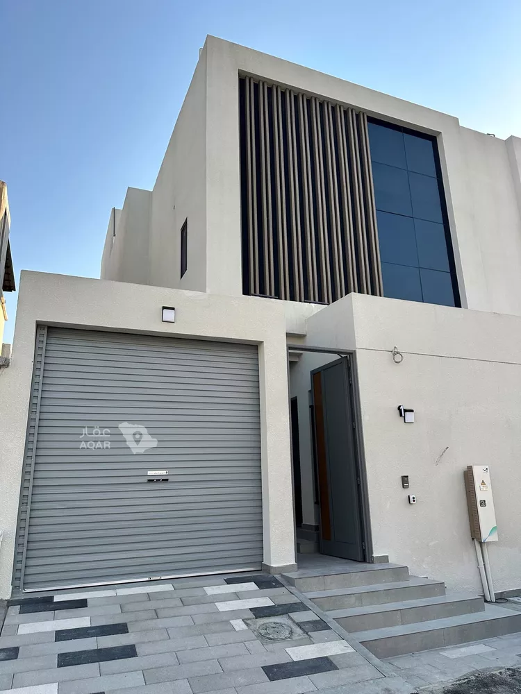 Villa for Sale in Dammam Al Aziziyah