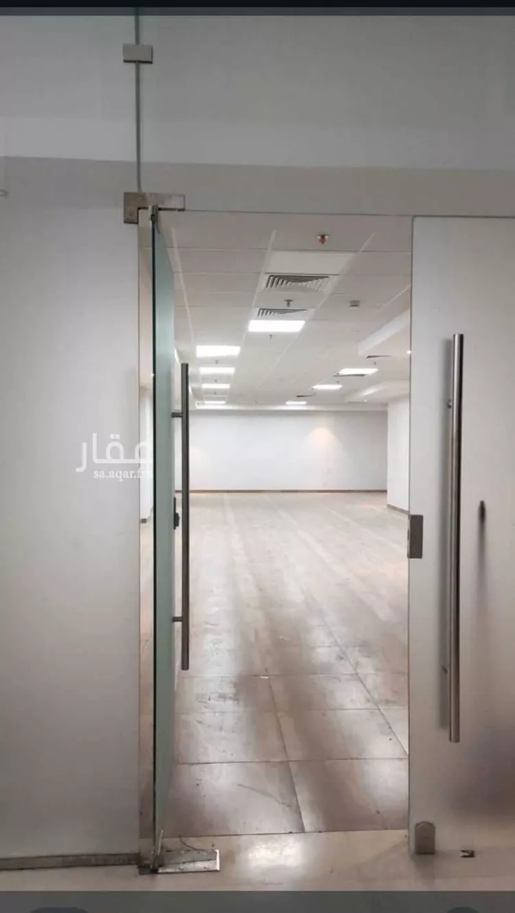 مكتب تجاري للإيجار في شارع الغويري ، حي الربيع ، الرياض ، منطقة الرياض صورة 4