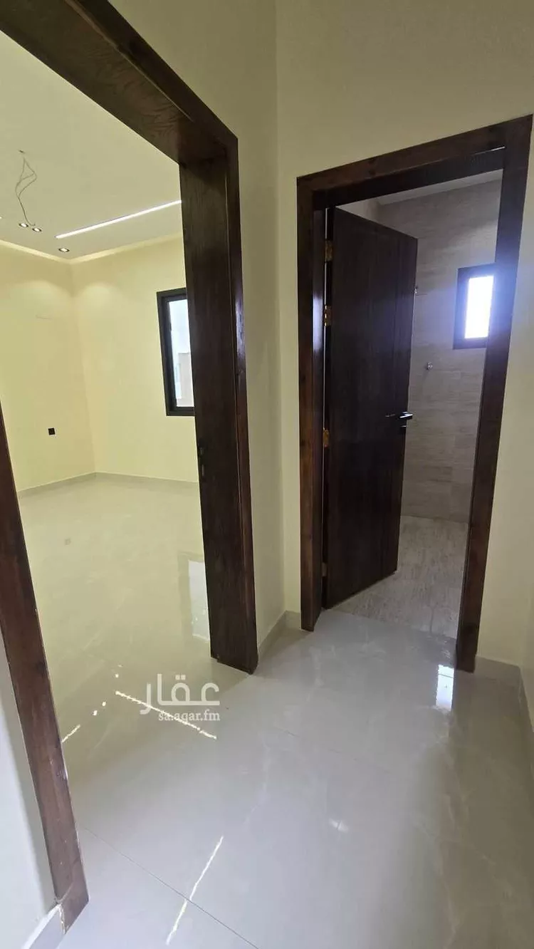 شقة للبيع في شارع علي بن ابي طالب, حي الصديق, مدينة النماص, منطقة عسير صورة 3