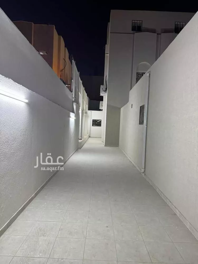 فيلا للبيع في شارع منصور بن إسماعيل, حي أم الحمام الغربي, مدينة الرياض, منطقة الرياض صورة 2