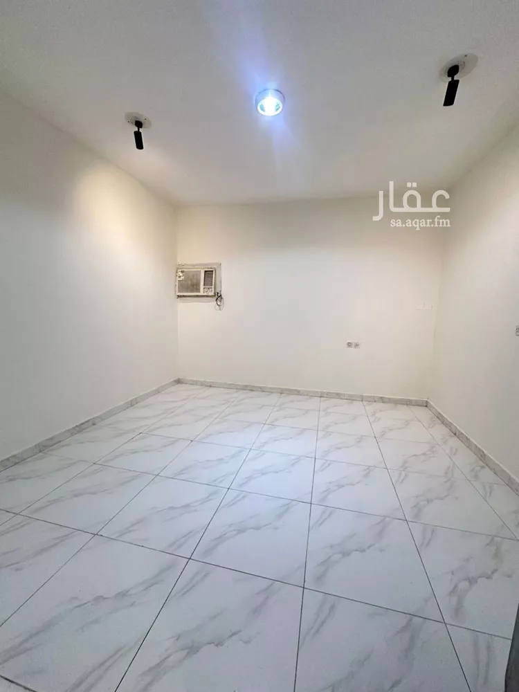 شقة للإيجار في شارع قس بن ساعدة, حي الملك فيصل, مدينة الرياض, منطقة الرياض 8