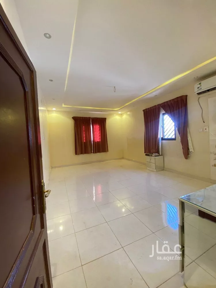فيلا للإيجار في شارع الدفاع, حي إشبيلية, مدينة الرياض, منطقة الرياض 18