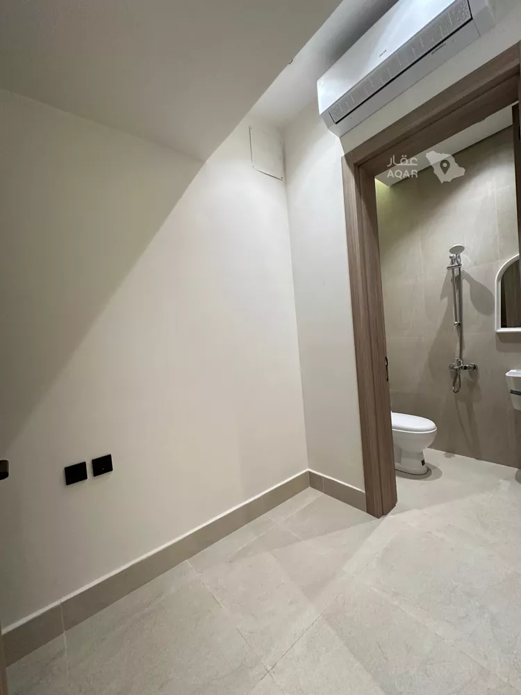 Floor for Rent in Riyadh Al Yasmin 9