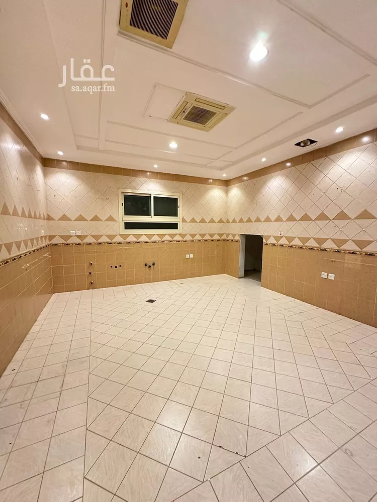 فيلا للإيجار في شارع شهيد الدين ثم الوطن أحمد صالح الذبياني, حي الشهداء, مدينة الرياض, منطقة الرياض 11
