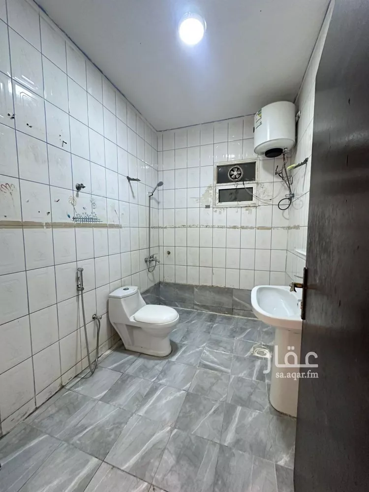 شقة للإيجار في شارع قس بن ساعدة, حي الملك فيصل, مدينة الرياض, منطقة الرياض 7