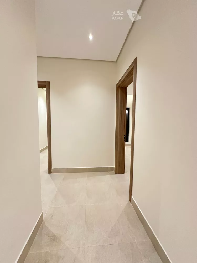 Floor for Rent in Riyadh Al Yasmin 7