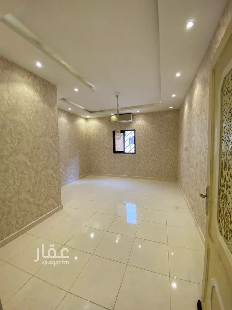 فيلا للإيجار في شارع الدفاع, حي إشبيلية, مدينة الرياض, منطقة الرياض 25
