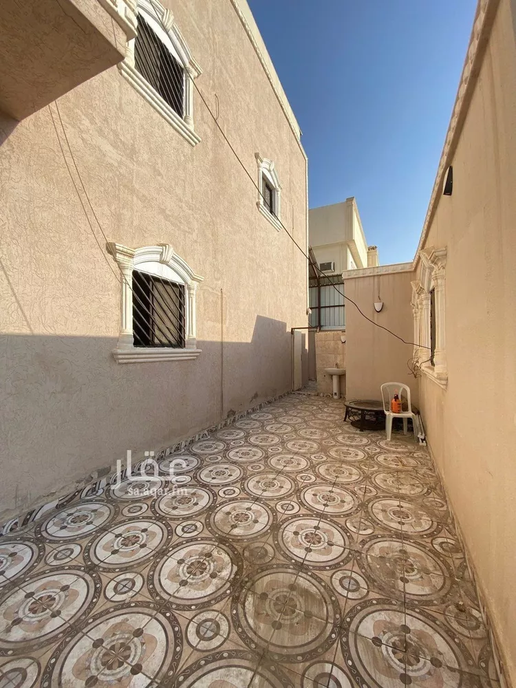 فيلا للبيع في شارع الدفاع, حي إشبيلية, مدينة الرياض, منطقة الرياض صورة 3