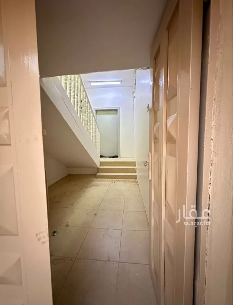 Floor for Rent in Riyadh Al Uraija Al Gharbiyah صورة 3