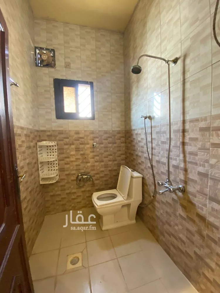 فيلا للإيجار في شارع الدفاع, حي إشبيلية, مدينة الرياض, منطقة الرياض 21