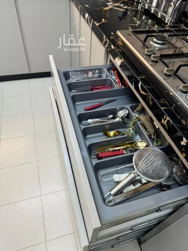فيلا للبيع في شارع زحله, حي ظهرة لبن, مدينة الرياض, منطقة الرياض صورة 3