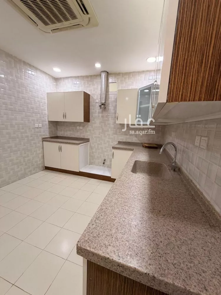 Floor for Rent in Riyadh Al Yasmin صورة 3