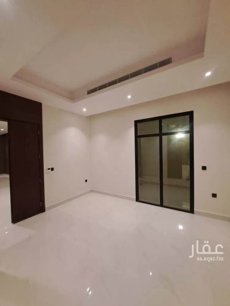 فيلا للبيع في شارع يزيد بن الاصم, حي العارض, مدينة الرياض, منطقة الرياض