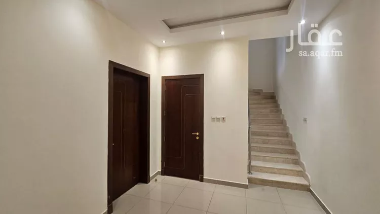 فيلا للإيجار في شارع رقم 303, حي الملقا, مدينة الرياض, منطقة الرياض صورة 2