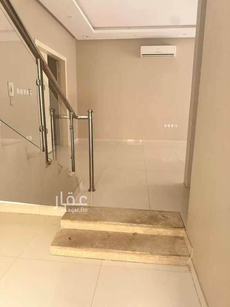 فيلا للإيجار في شارع عمر الهواري, حي القيروان, مدينة الرياض, منطقة الرياض صورة 3