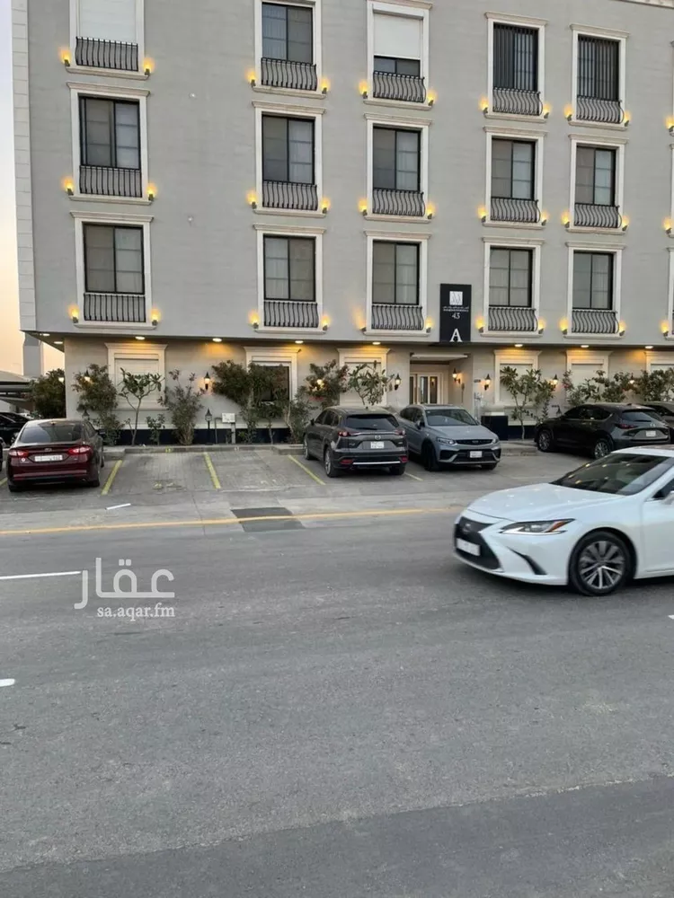 شقة للبيع في شارع محمد بن عبدالعزيز العجاجي, حي القيروان, مدينة الرياض, منطقة الرياض