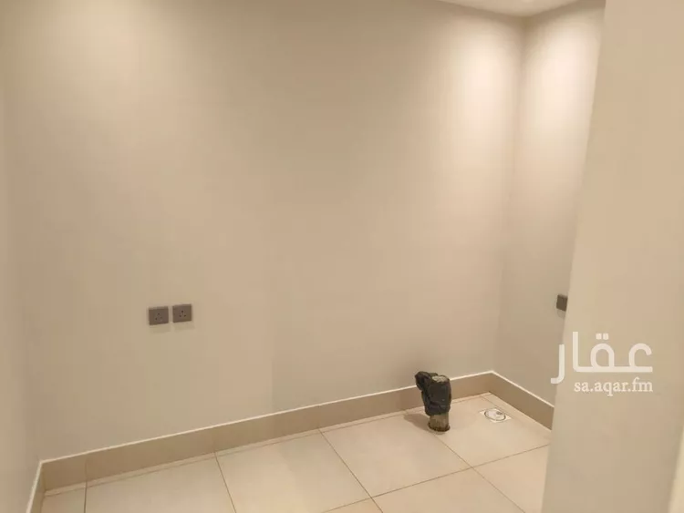 شقة للإيجار في شارع الشيخ عبدالله بن جبرين, حي القيروان, مدينة الرياض, منطقة الرياض صورة 3