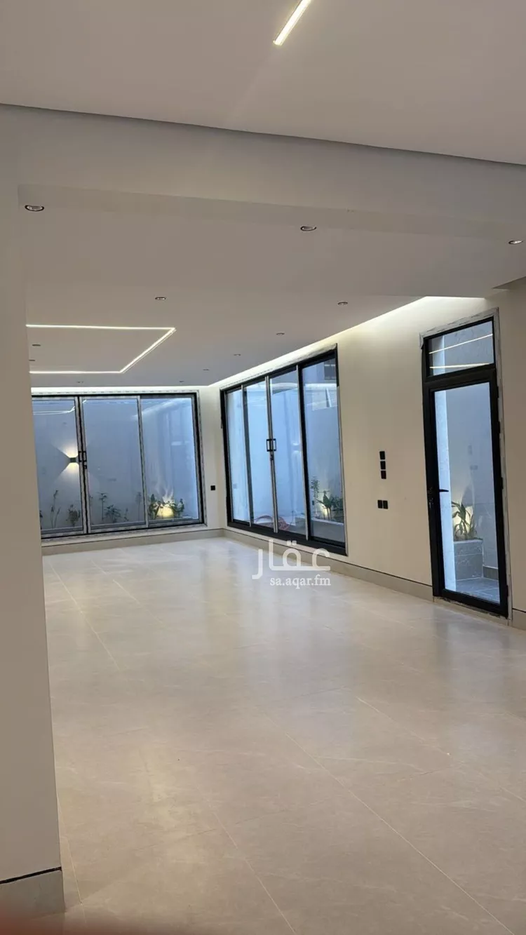فيلا للإيجار في شارع رقم 303, حي الملقا, مدينة الرياض, منطقة الرياض
