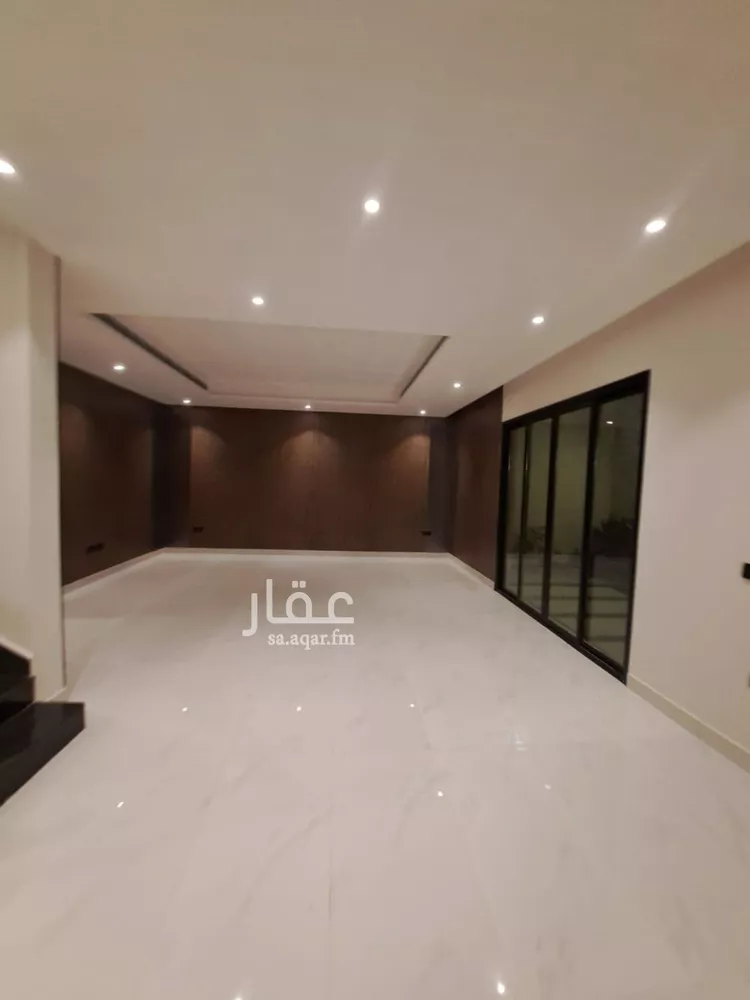 فيلا للبيع في شارع يزيد بن الاصم, حي العارض, مدينة الرياض, منطقة الرياض