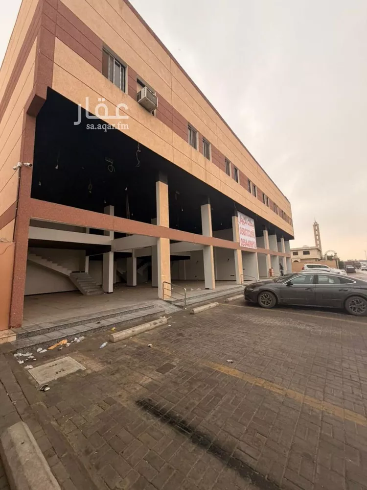 مكتب تجاري للإيجار في شارع الأمير محمد بن عبدالرحمن بن عبدالعزيز, حي السلي, مدينة الرياض, منطقة الرياض