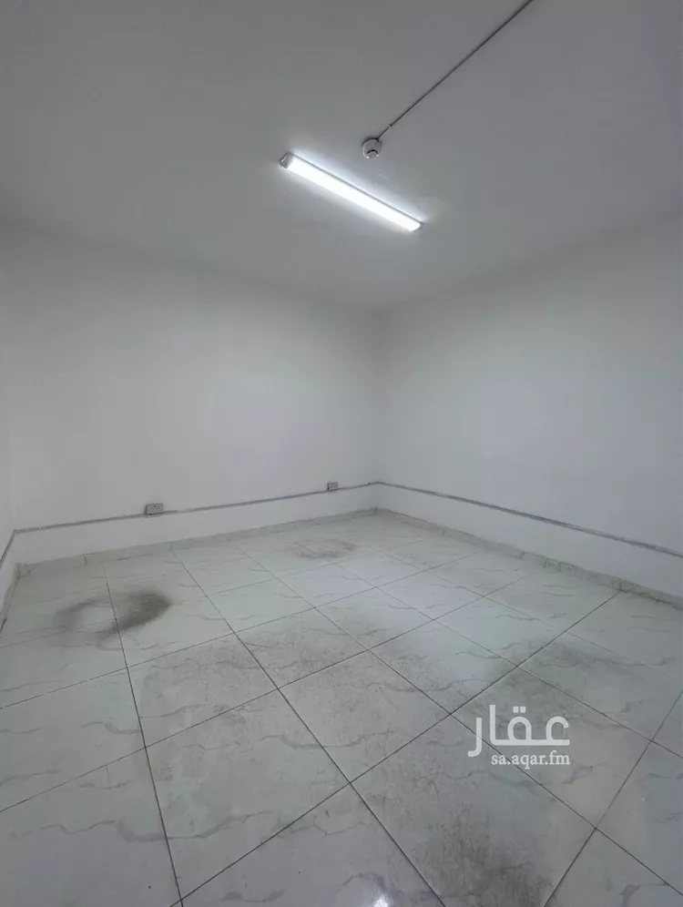 مستودع للإيجار في شارع ابن ماجة, حي السلي, مدينة الرياض, منطقة الرياض صورة 2