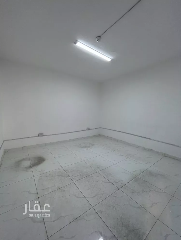 مستودع للإيجار في شارع ابن ماجة, حي السلي, مدينة الرياض, منطقة الرياض صورة 2