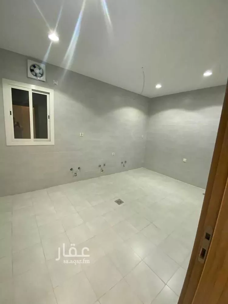 شقة للإيجار في شارع أحمد هزازى, حي الصفاء, مدينة جدة, منطقة مكة المكرمة
