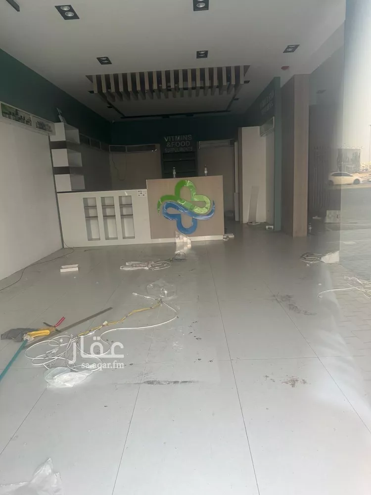 محل للإيجار في شارع الأمير عبد المجيد, حي الصواري, مدينة جدة, منطقة مكة المكرمة