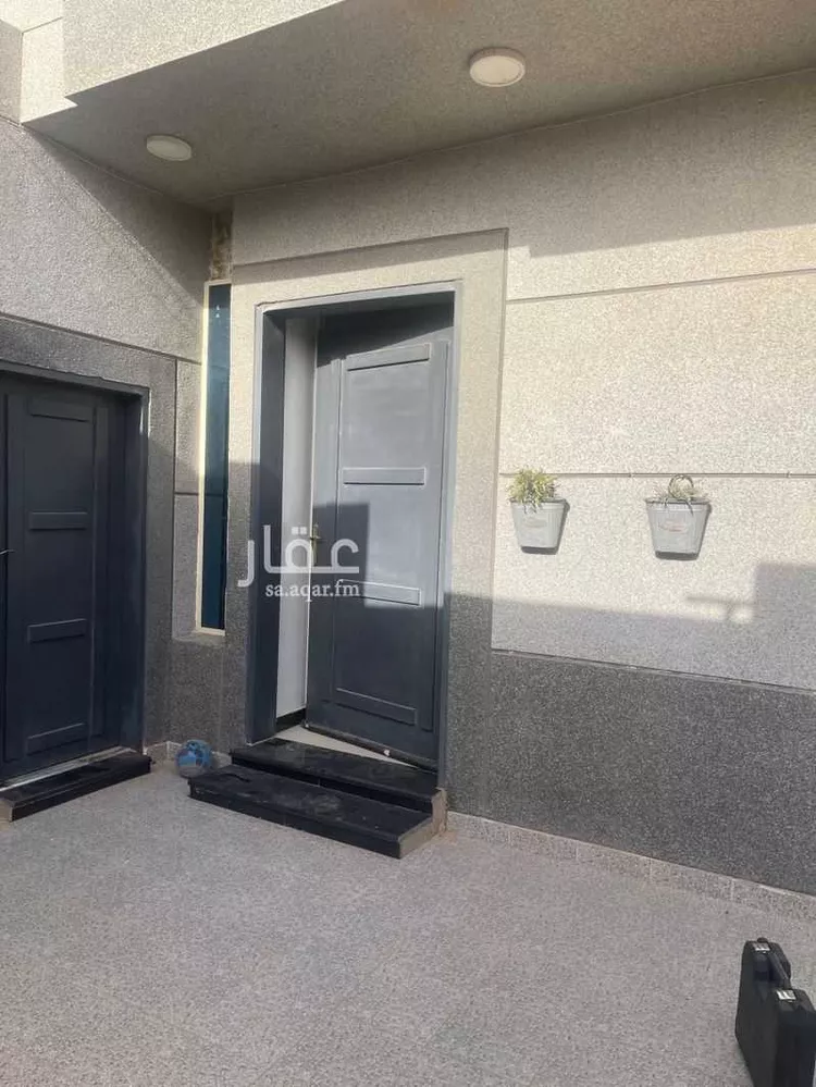فيلا للإيجار في شارع رقم 70 ، حي ظهرة لبن ، الرياض ، منطقة الرياض