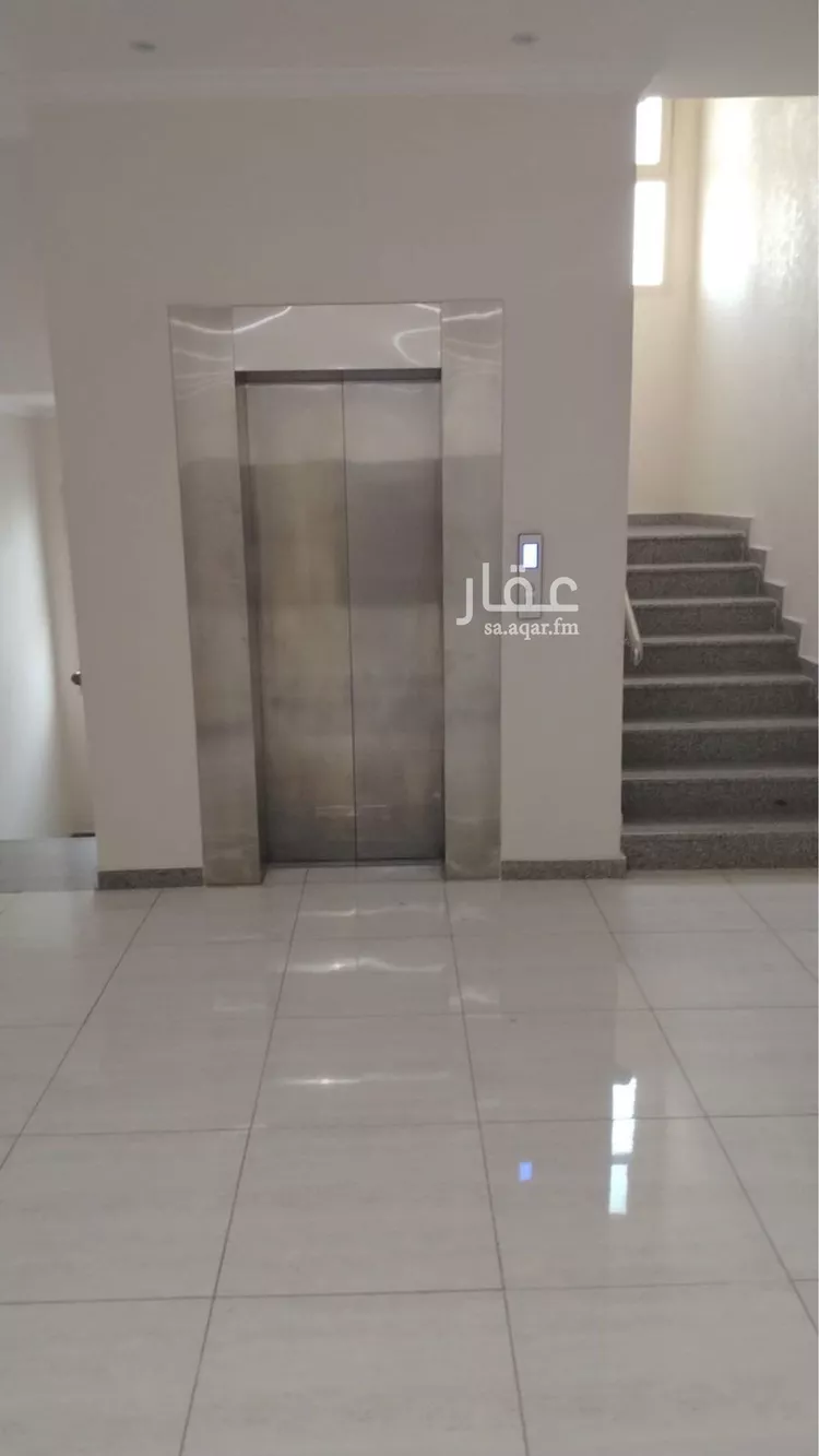 عمارة للبيع في شارع عثمان بن عفان, حي النزهة, مدينة الدمام, المنطقة الشرقية صورة 2