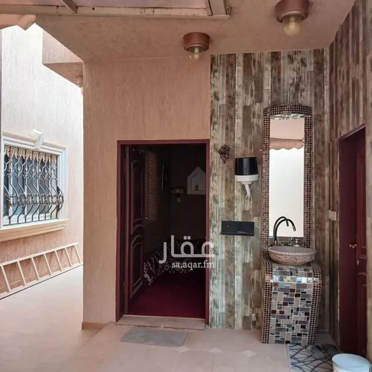 فيلا للبيع في شارع أحمد بن الحسين المروزي, حي عرقة, مدينة الرياض, منطقة الرياض صورة 2