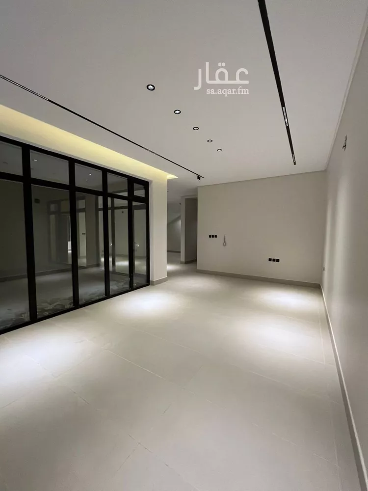 فيلا للبيع في شارع أحمد الزنجاني, حي المهدية, مدينة الرياض, منطقة الرياض صورة 3