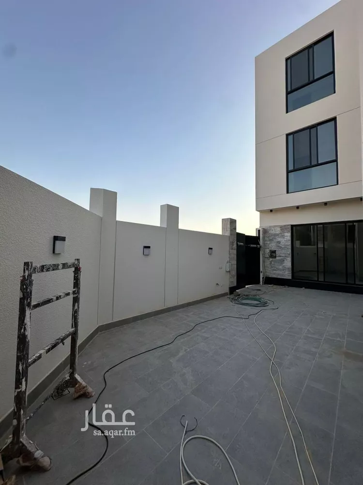 فيلا للبيع في شارع أحمد بن نبهان الحافظ, حي المهدية, مدينة الرياض, منطقة الرياض صورة 3
