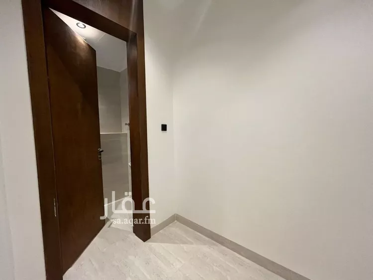 فيلا للبيع في شارع كرم الحربي, حي المهدية, مدينة الرياض, منطقة الرياض صورة 5