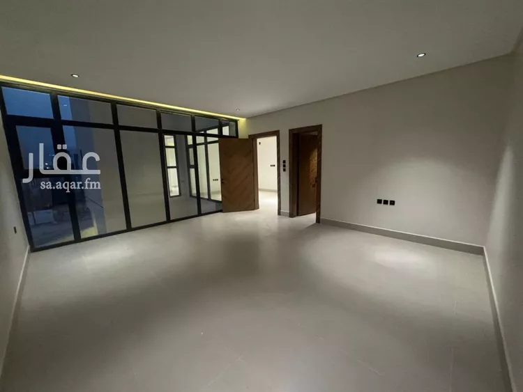 فيلا للبيع في شارع أبي العباس الصقلي, حي المهدية, مدينة الرياض, منطقة الرياض صورة 3