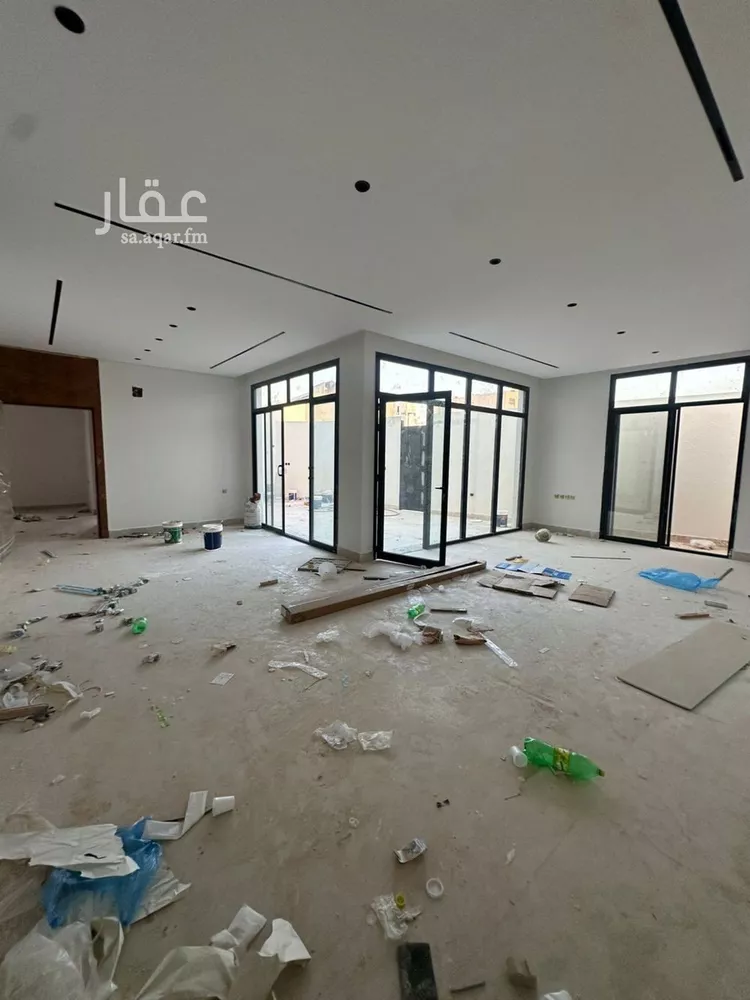 فيلا للبيع في شارع أحمد بن الحسن الأنصاري, حي المهدية, مدينة الرياض, منطقة الرياض صورة 5