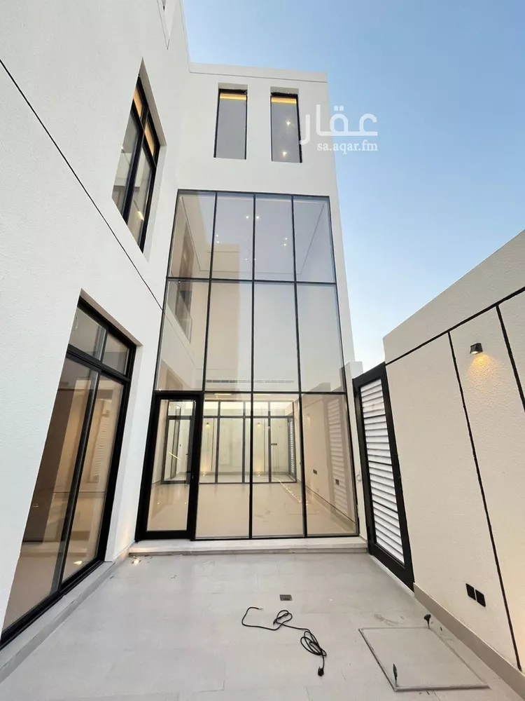فيلا للبيع في شارع عبدالرحمن السمعاني, حي المهدية, مدينة الرياض, منطقة الرياض صورة 5