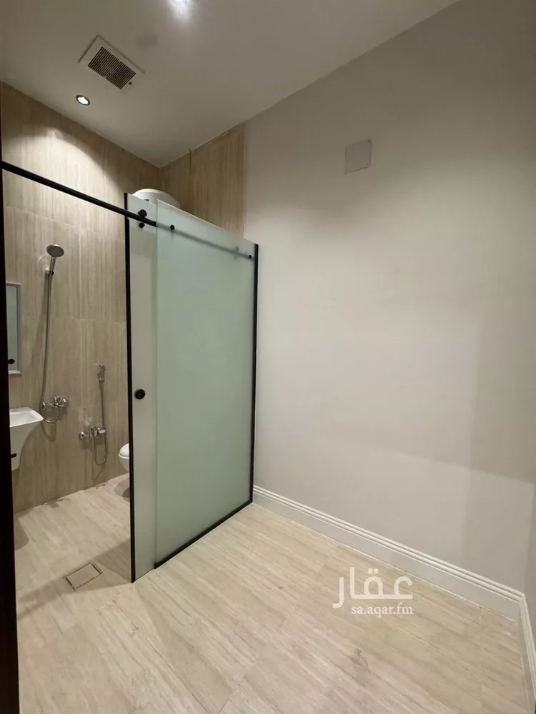 فيلا للبيع في شارع يوسف الشافعي, حي العارض, مدينة الرياض, منطقة الرياض صورة 4